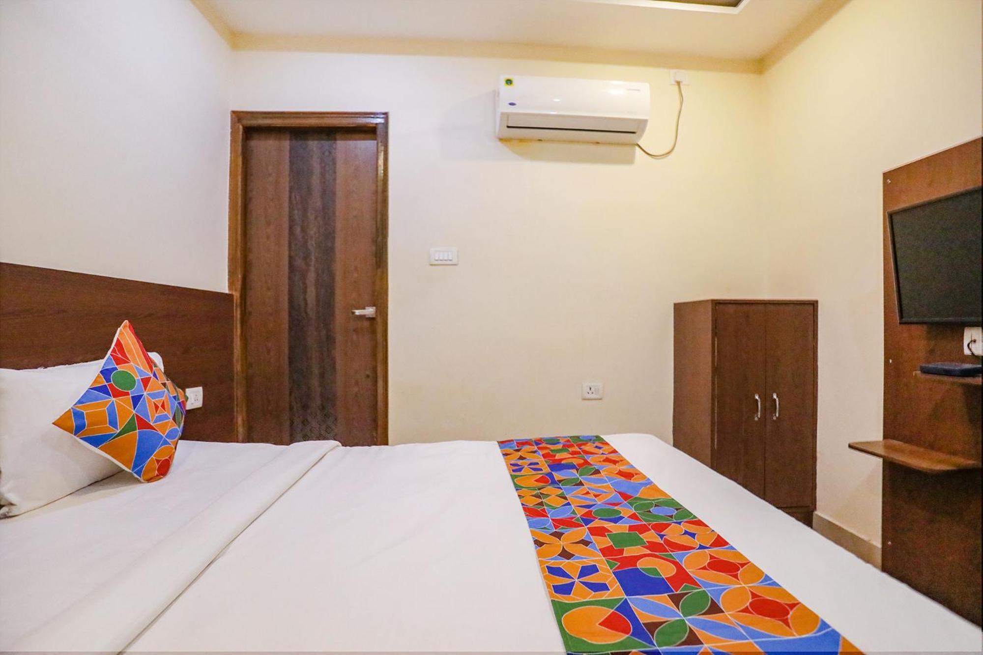 Fabexpress Banarasi Kothi Varanasi